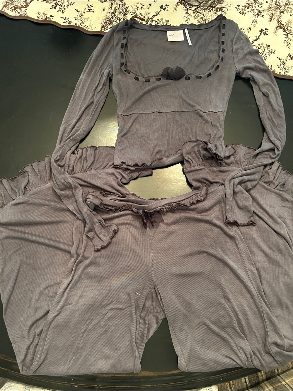 Out from under Gray Two-Piece Women's Loungewear Pajama Set NWOT